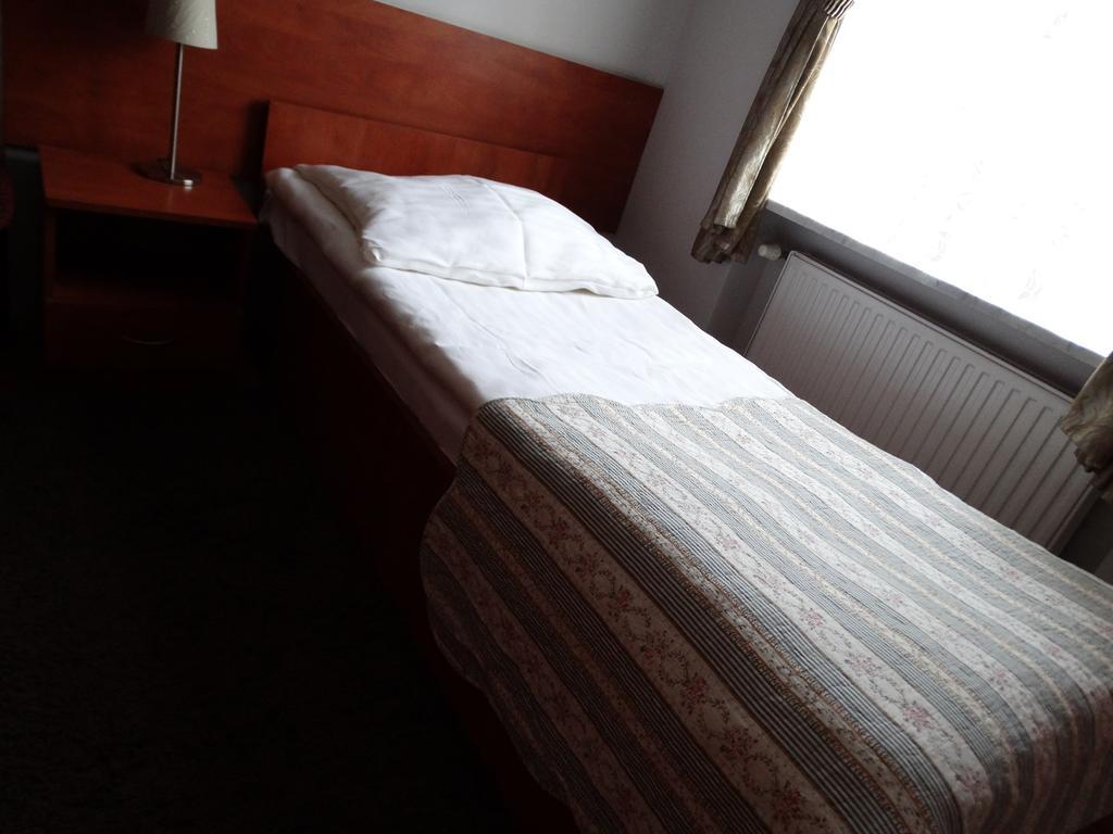 Hotel W Starej Kamienicy Gniezno Esterno foto