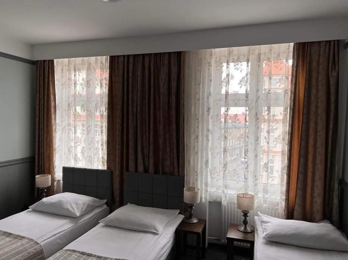 Hotel W Starej Kamienicy Gniezno Esterno foto