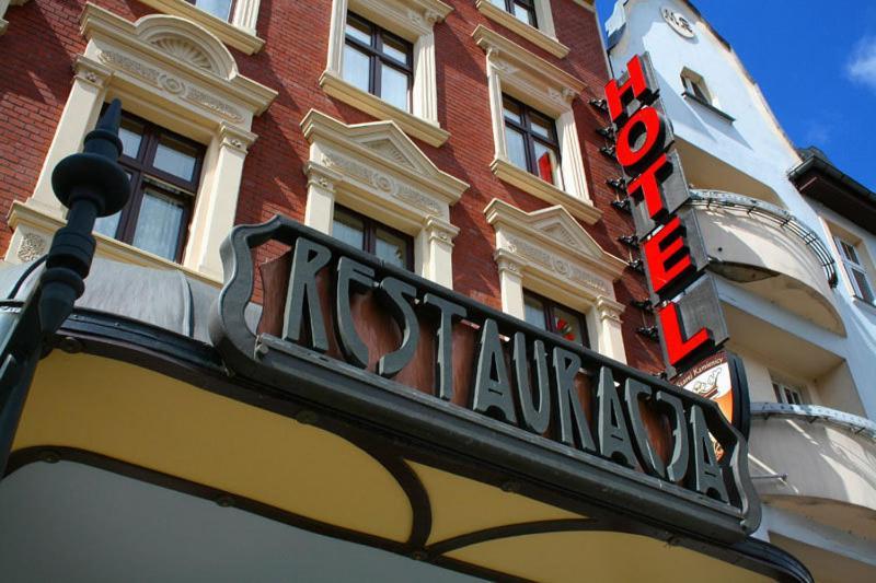 Hotel W Starej Kamienicy Gniezno Esterno foto