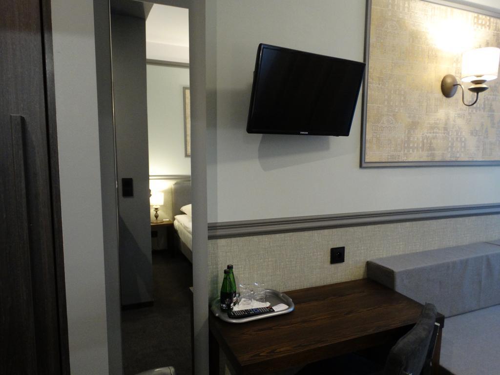 Hotel W Starej Kamienicy Gniezno Esterno foto