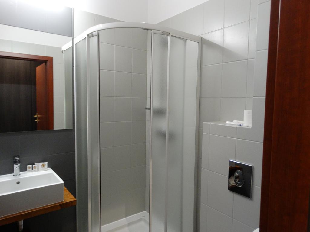 Hotel W Starej Kamienicy Gniezno Esterno foto
