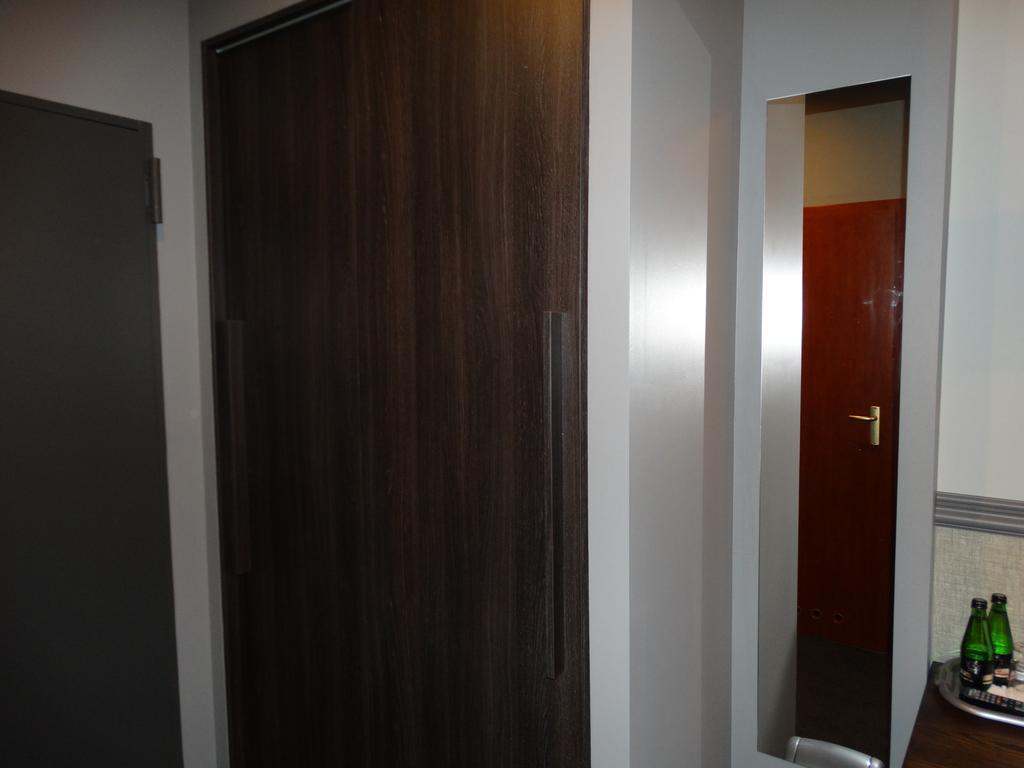 Hotel W Starej Kamienicy Gniezno Esterno foto