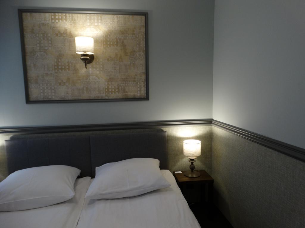 Hotel W Starej Kamienicy Gniezno Esterno foto