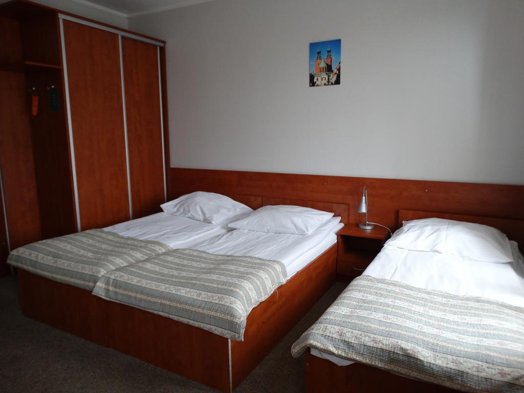 Hotel W Starej Kamienicy Gniezno Esterno foto